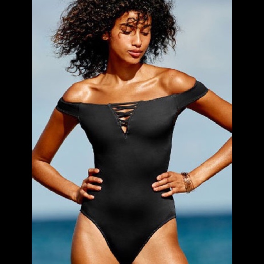Off the shoulder swimsuit