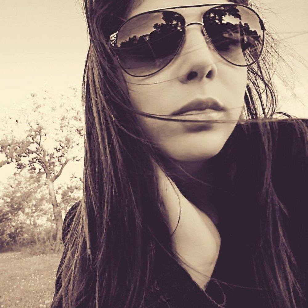 Meet your Posher, Shirley