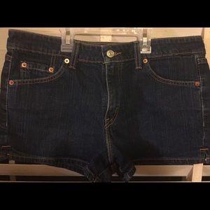 Juniors Levi's Shorts NWOT Size 11