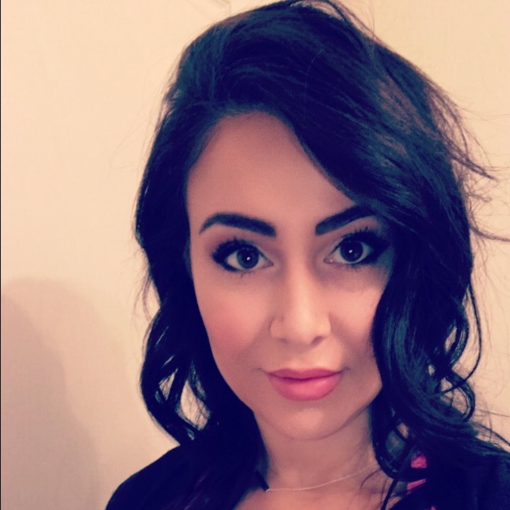 Meet your Posher, Cynthia