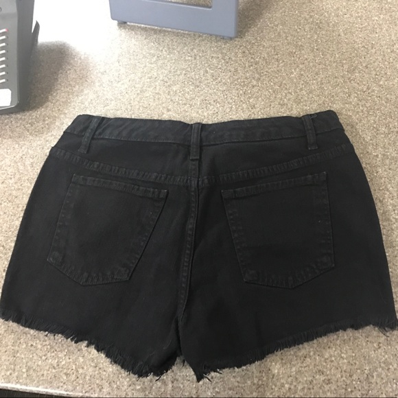 Mossimo shorts - Picture 2 of 2