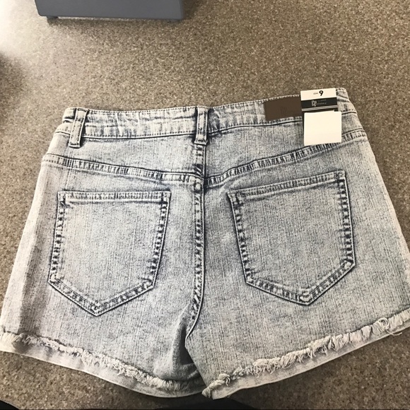 High waisted shorts - Picture 2 of 2