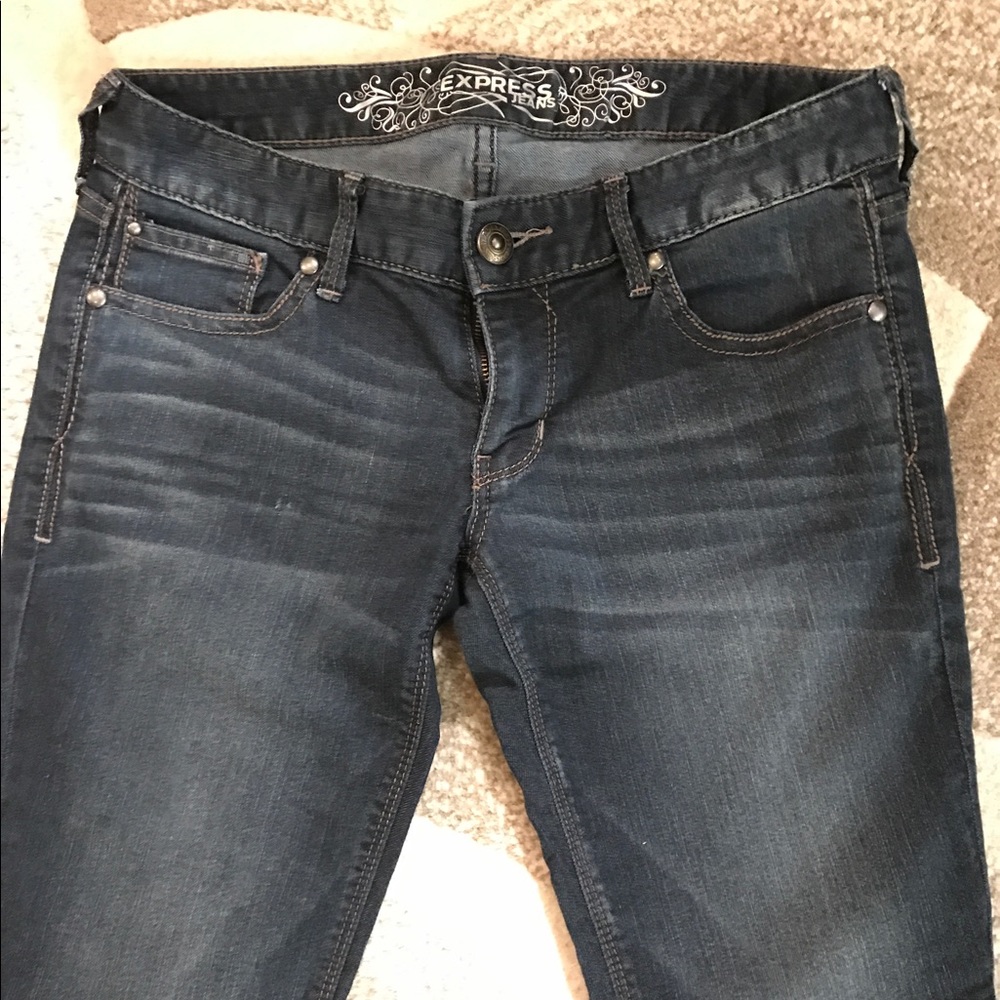 Express barely boot slim fit low rise 0