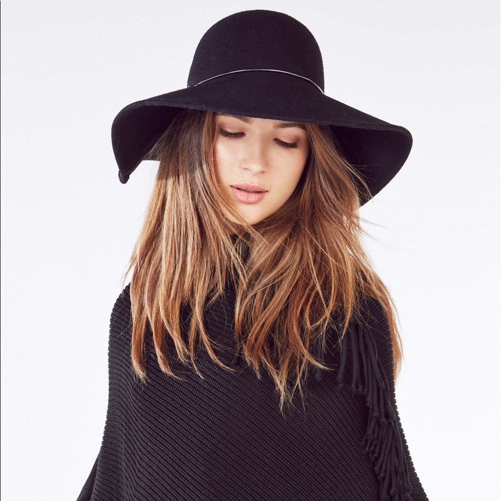 BLACK FLOPPY HAT