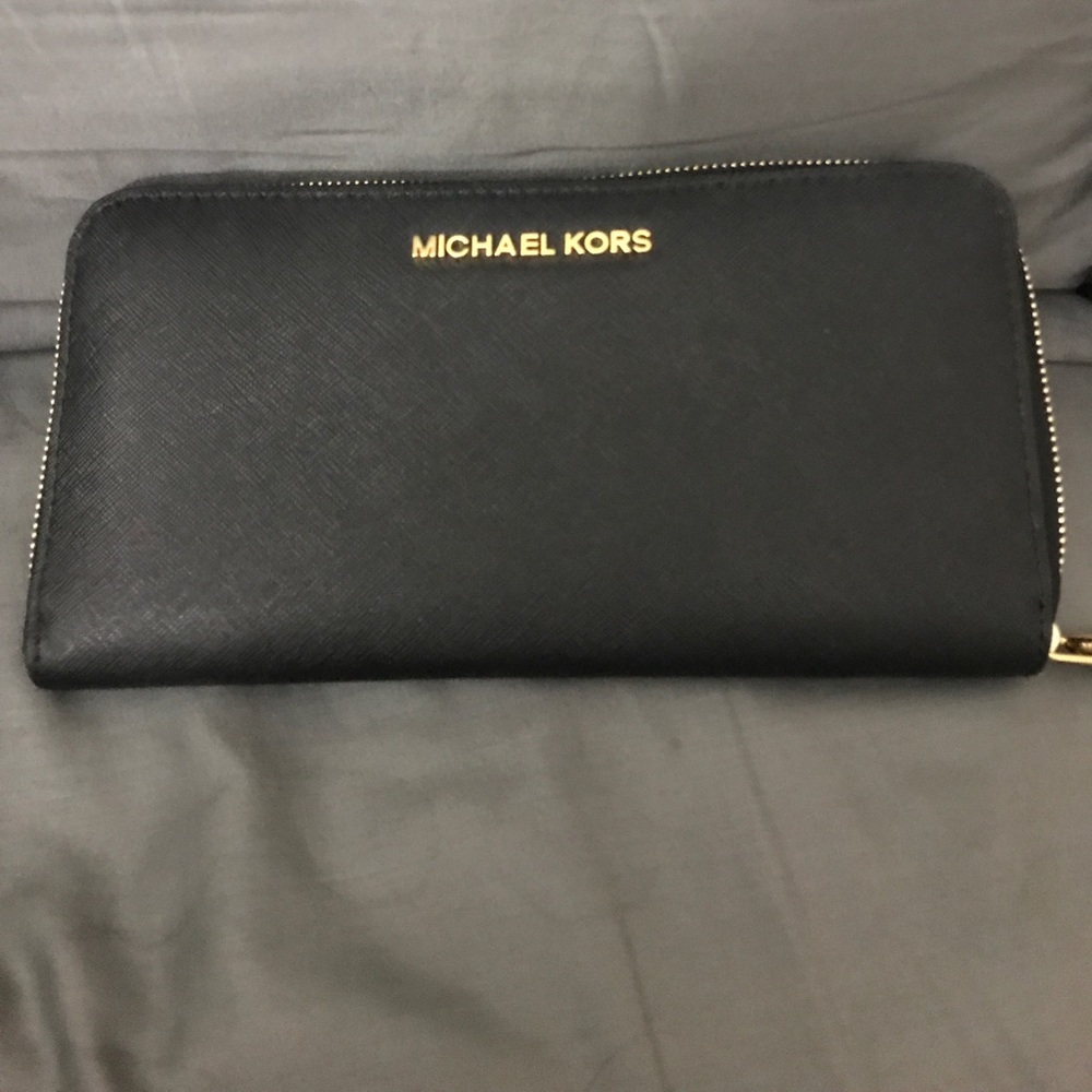 Michael kors travel large wallet