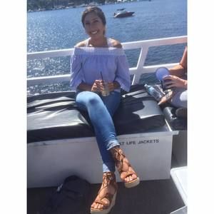 Meet your Posher, Stacy