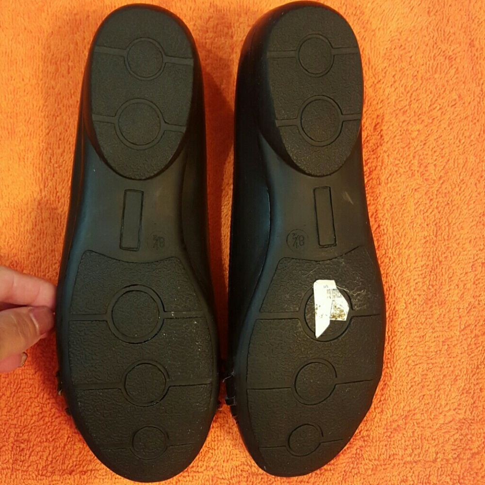 Black flats - Picture 3 of 4