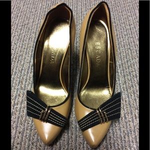 Never worn Escada Heels