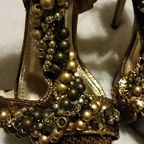 Shoes - Picture 2 of 4