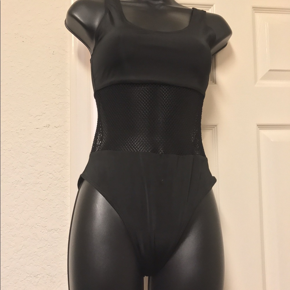 Black fishnet detail one-piece bathing suit - Picture 4 of 4