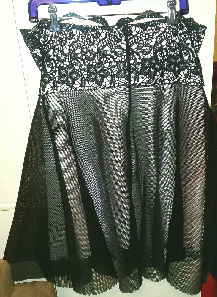 SEXY STRAPLESS LACE AND MESH MINI DRESS - XL..NEW! - Picture 3 of 3