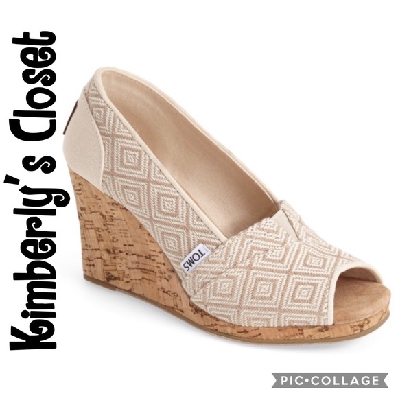 TOMS Shoes - 🛍TOMS🛍Natural Woven Diamond Wedges
