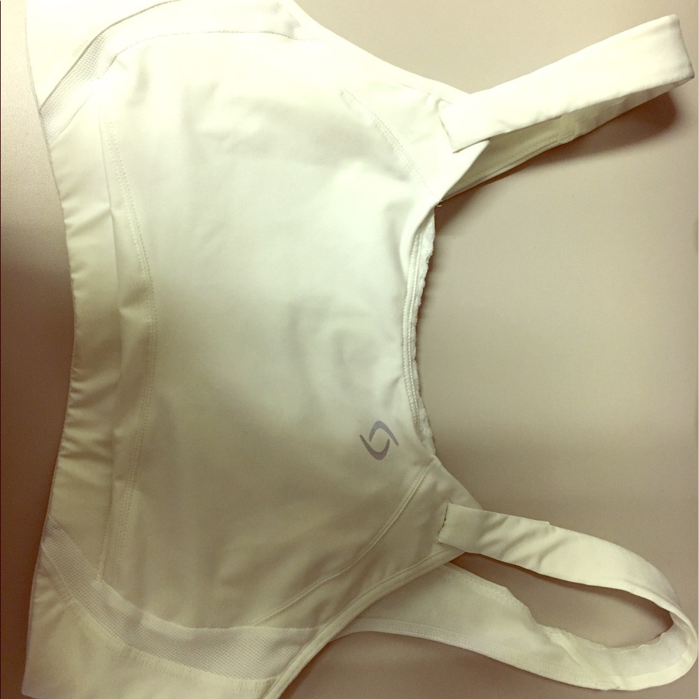 Moving Comfort Jubralee 34D NWOT lot of 2