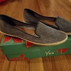 YUU DENIM FLATS sz 8.5 New in Box