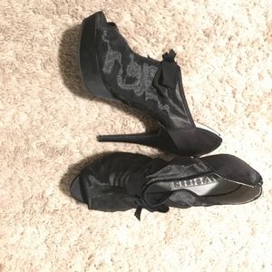 Vera Wang White Heels