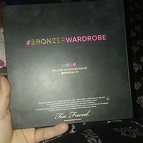 Too faced little black book of bronzerz - Picture 4 of 4