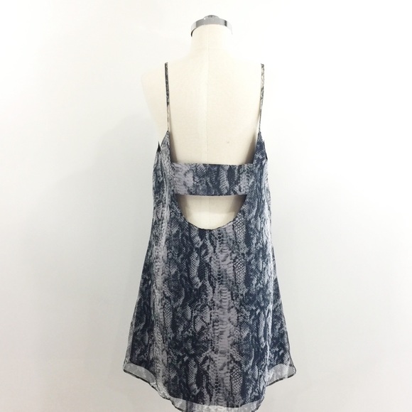 [ angl ] grey snake cut out swing dress back band - Picture 4 of 8