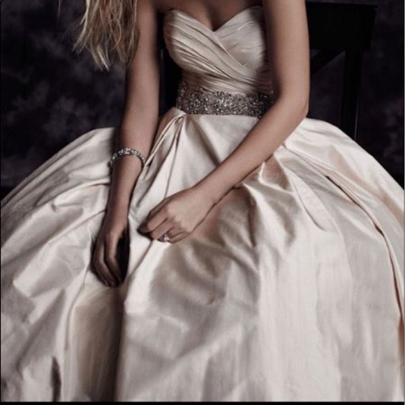 Wedding dress 100% silk - Picture 1 of 4