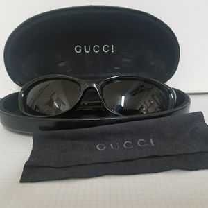 GUCCI 2456/S BLACK SUNGLASSES. Made in Italy