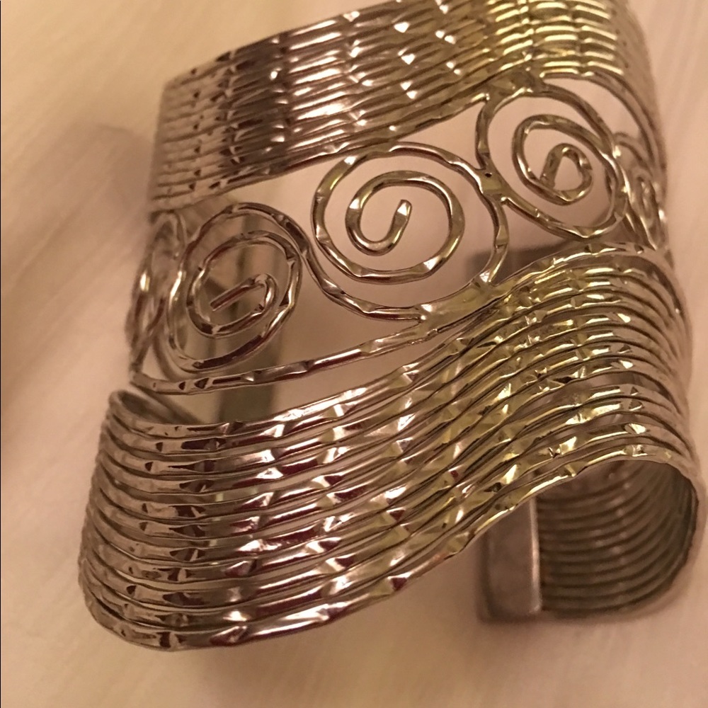 Gorgeous cuff bracelet