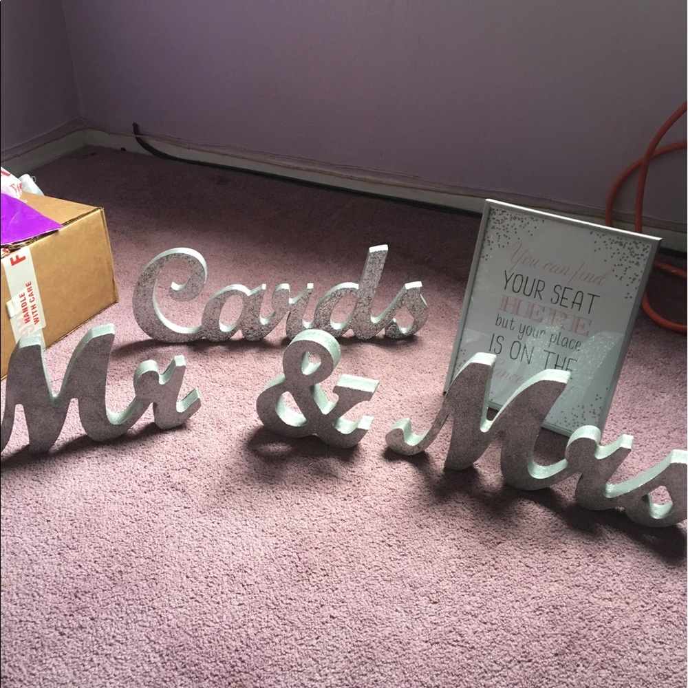 WEDDING GLITTER SIGNS AND TABLE FRAME