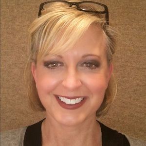 Meet your Posher, Joni