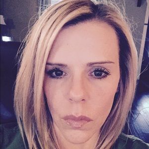 Meet your Posher, Carrie