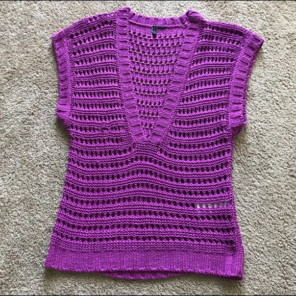 Benetton Fuschia Croqueted top (sz S) - Picture 2 of 2