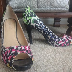 Nine West size 8 Leopard Colorful Pumps