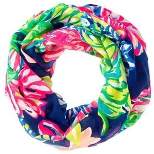 Lilly Pulitzer Infinity Scarf Travelers Palm