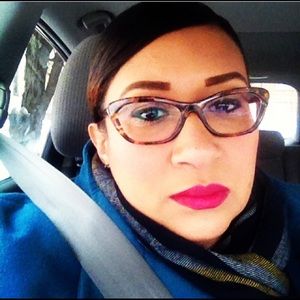 Meet your Posher, Liz