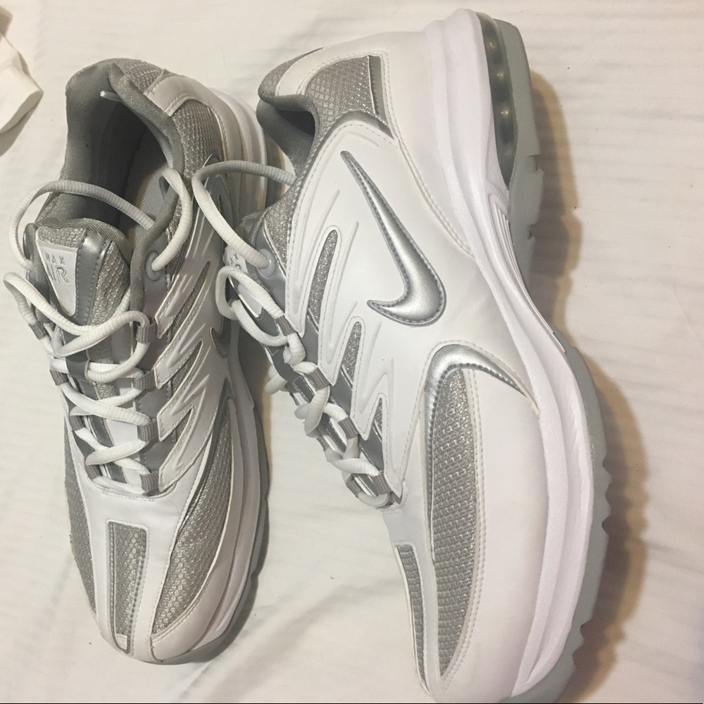 Nike Golf Shoes Men's Size 11 w/ removable cleats.
