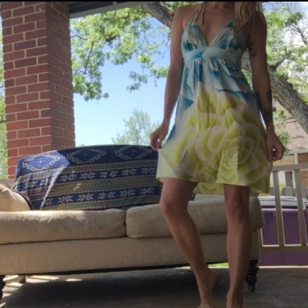 Alice & Trixie XS floral print cocktail dress