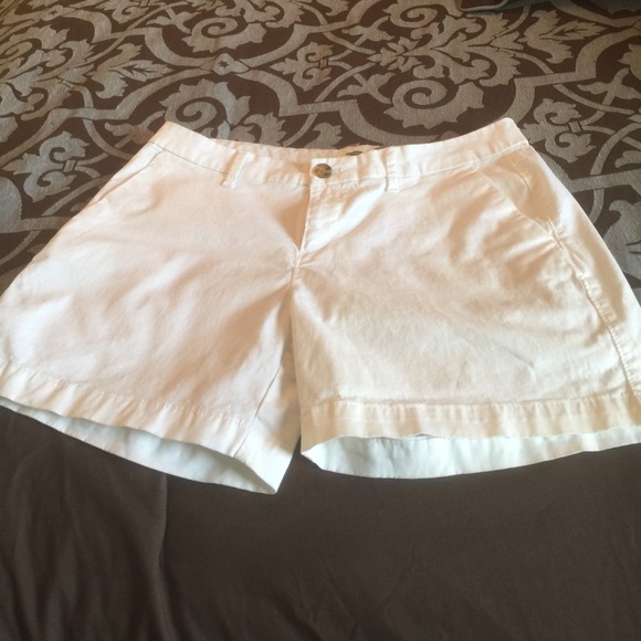 Old Navy white shorts - Picture 1 of 2