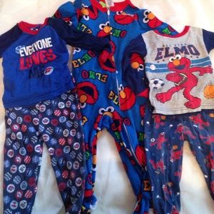 😴(3) pajamas for $10😴