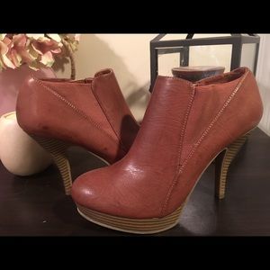 camel bootie