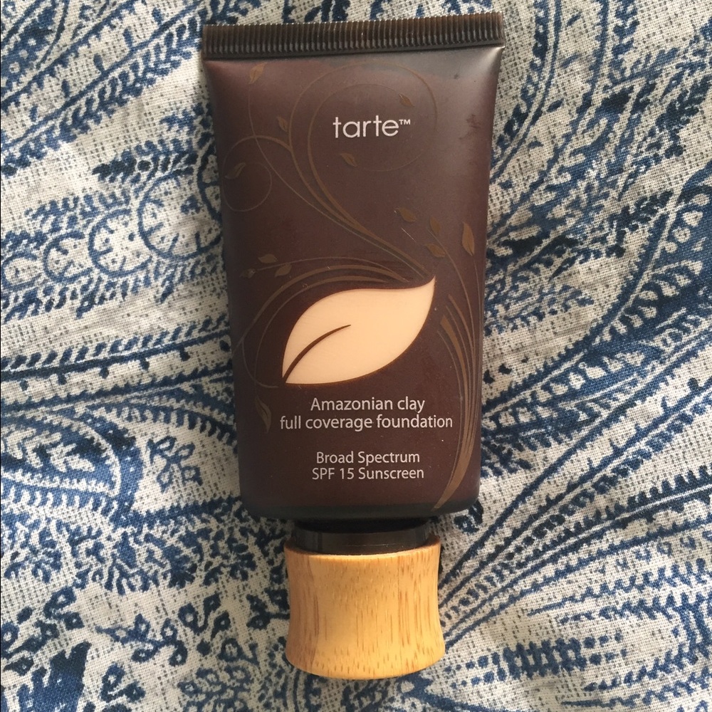 Tarte Amazonian Clay in Fairly-Light Beige