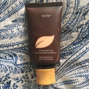 Tarte Amazonian Clay in Fairly-Light Beige
