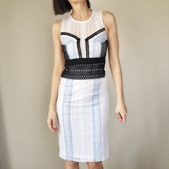 Dreamy chic lace appliqué midi dress . LAST PIECE - Picture 2 of 3