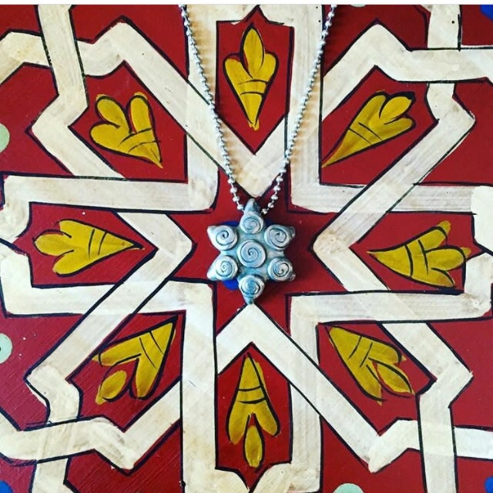 STAR FLOWER PENDANT