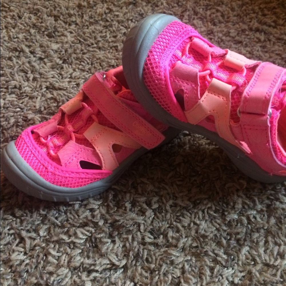 OshKosh water/walking shoes. Toddler size 8