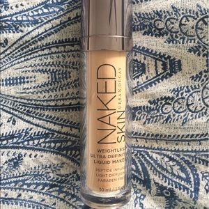 Urban Decay Naked Foundation in 1.0 Fair Neutral