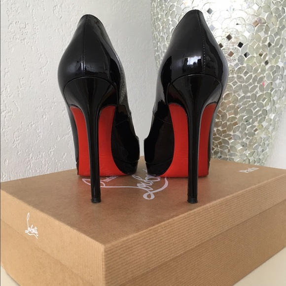 Christian Louboutin Pigalle Plato heels - Picture 2 of 4