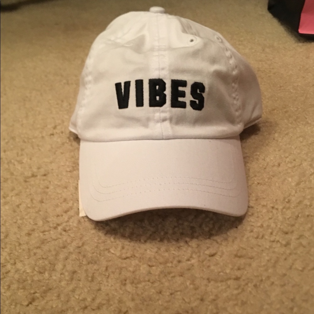 "Vibes" dad hat