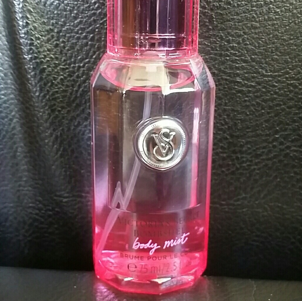 ⭐ Bombshell fragrance mist VICTORIA'S SECRET💜
