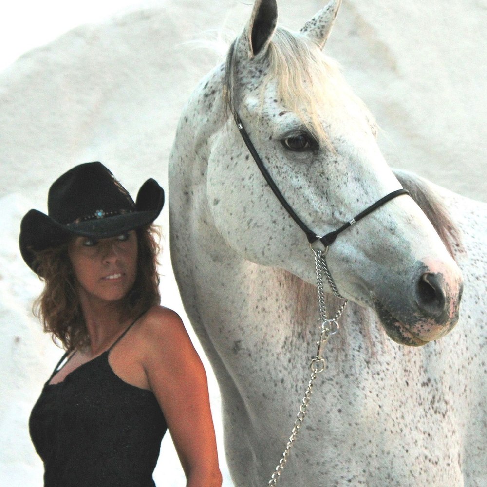 Meet your Posher, Monica