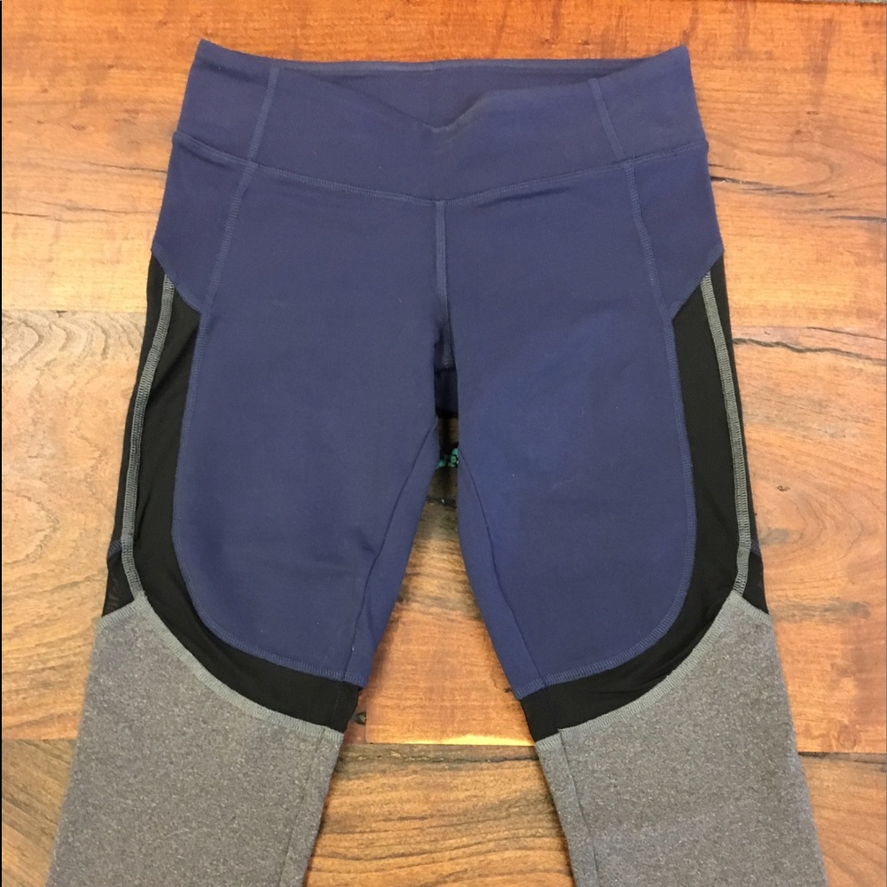Alo yoga crop bottoms