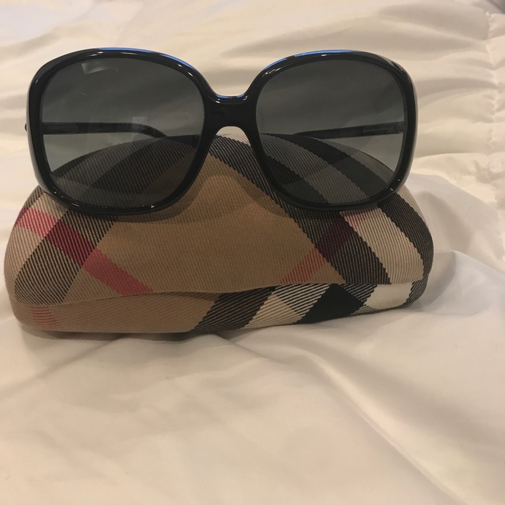 Burberry polarized sunglasses