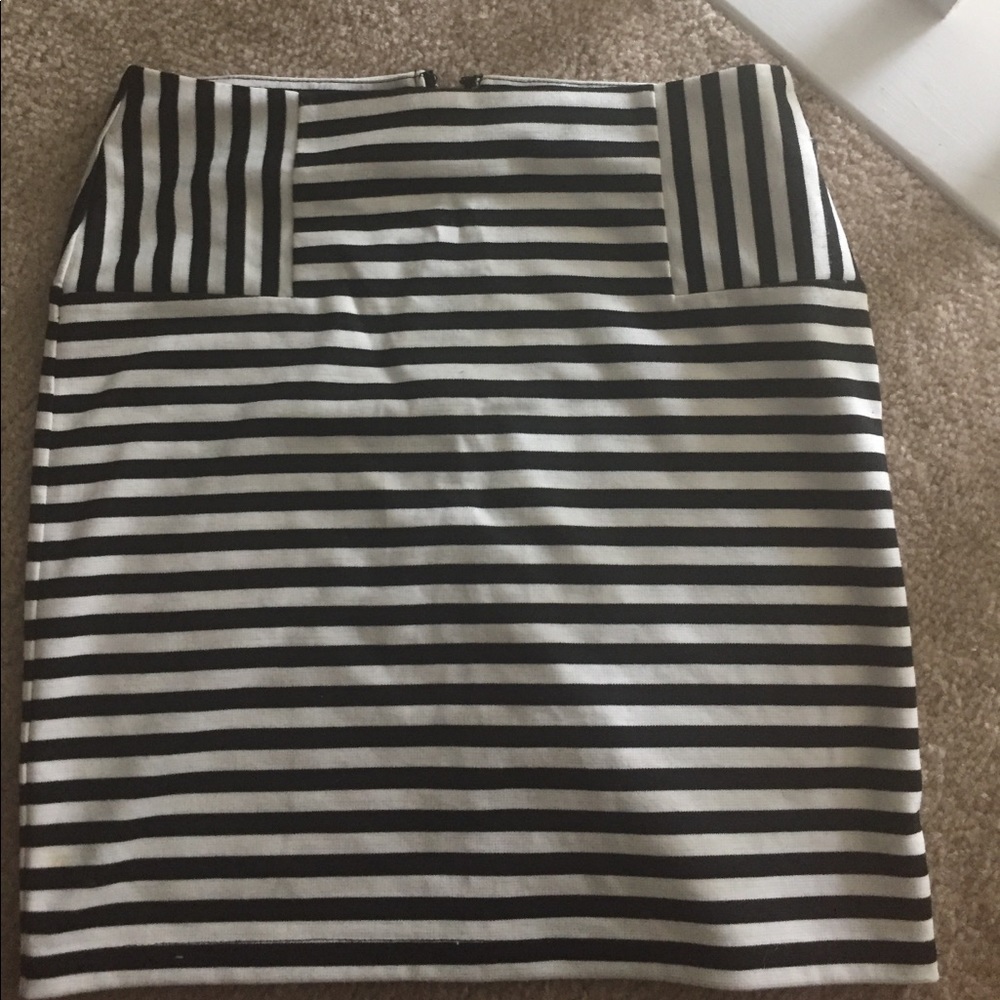 forever 21 black and white stripe skirt
