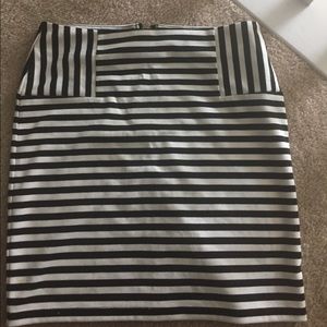 forever 21 black and white stripe skirt